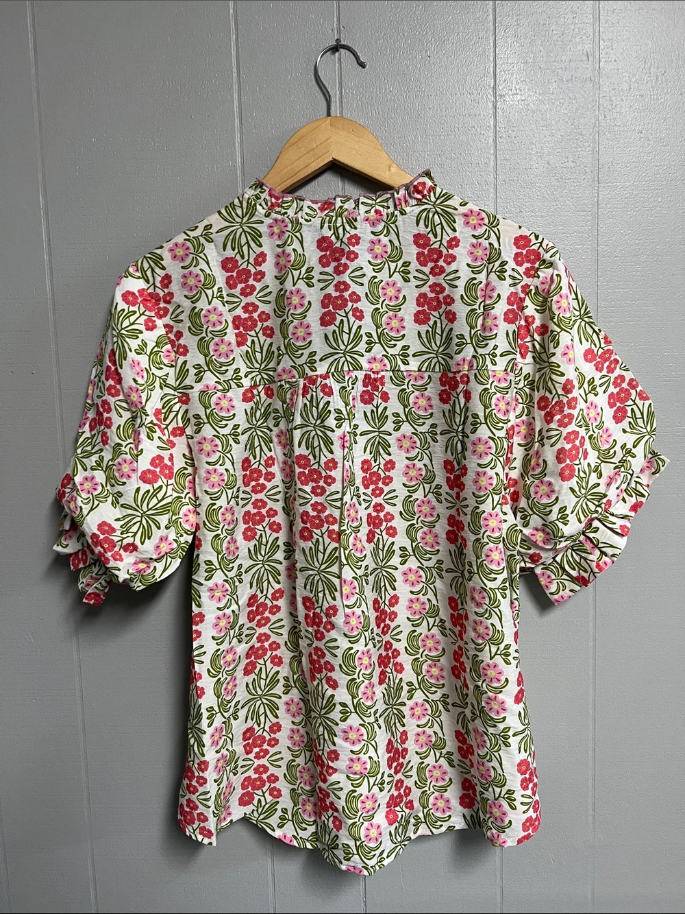 NWT GiGio USA Floral Pink & Green Top Blouse Shirt Large Pink Green Yellow - Picture 8 of 14